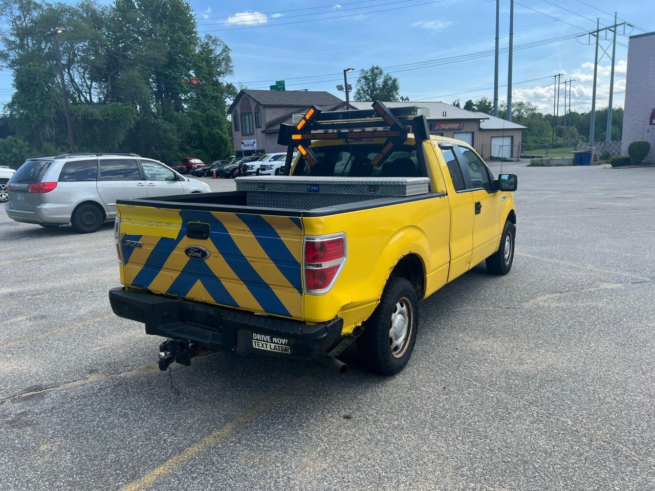 Photo 4 from auction – 2011 FORD F150 SUPER with VIN 1FTEX1CMXBKD63232
