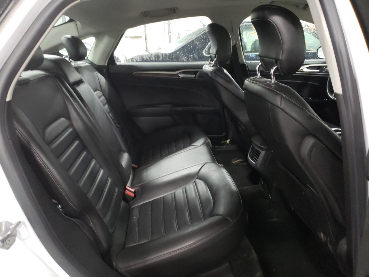 Photo 6 from auction – 2014 FORD FUSION SE with VIN 3FA6P0PU7ER114993