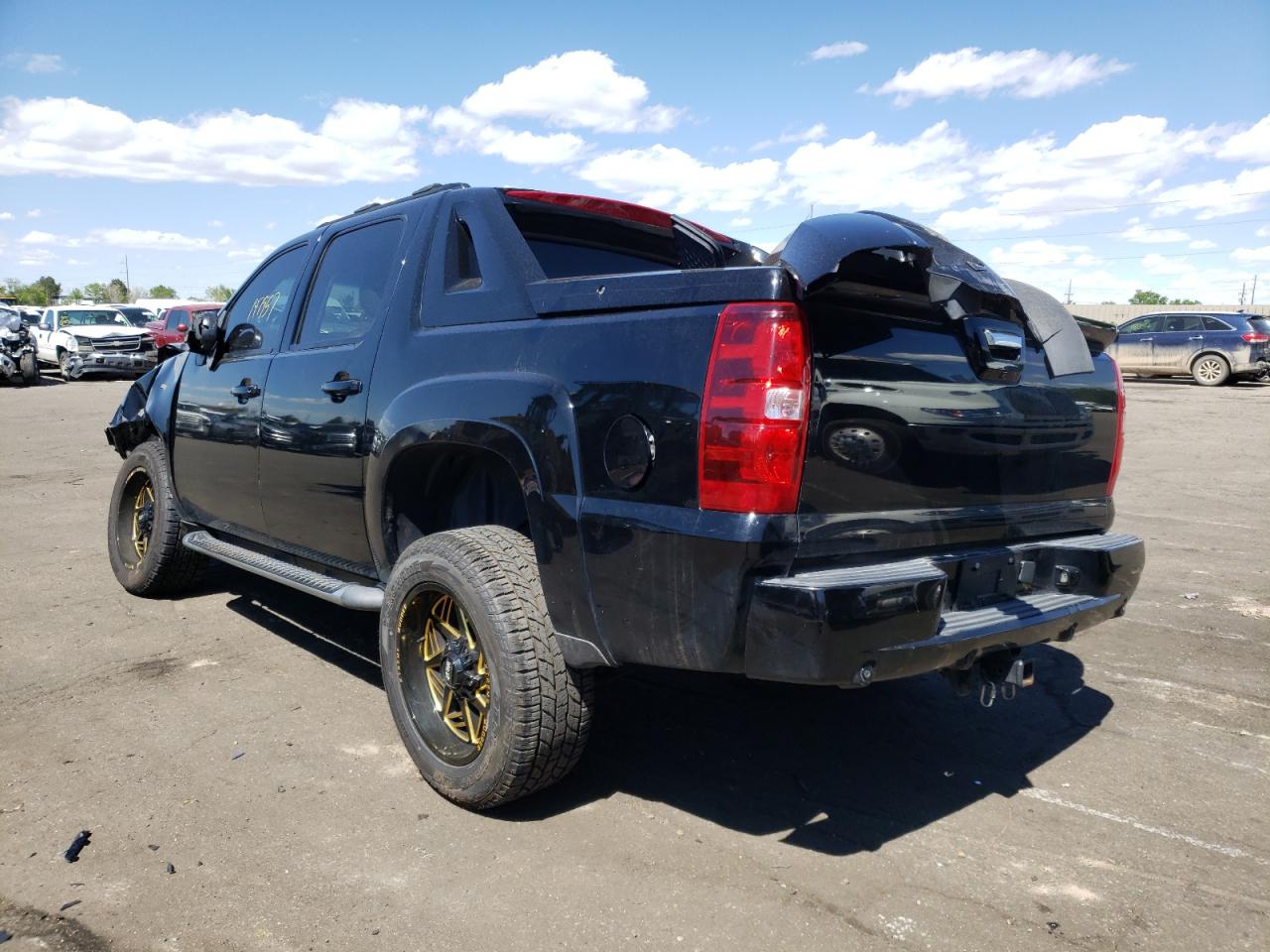Photo 3 from auction – 2013 CHEVROLET AVALANCHE with VIN 3GNTKFE79DG335606