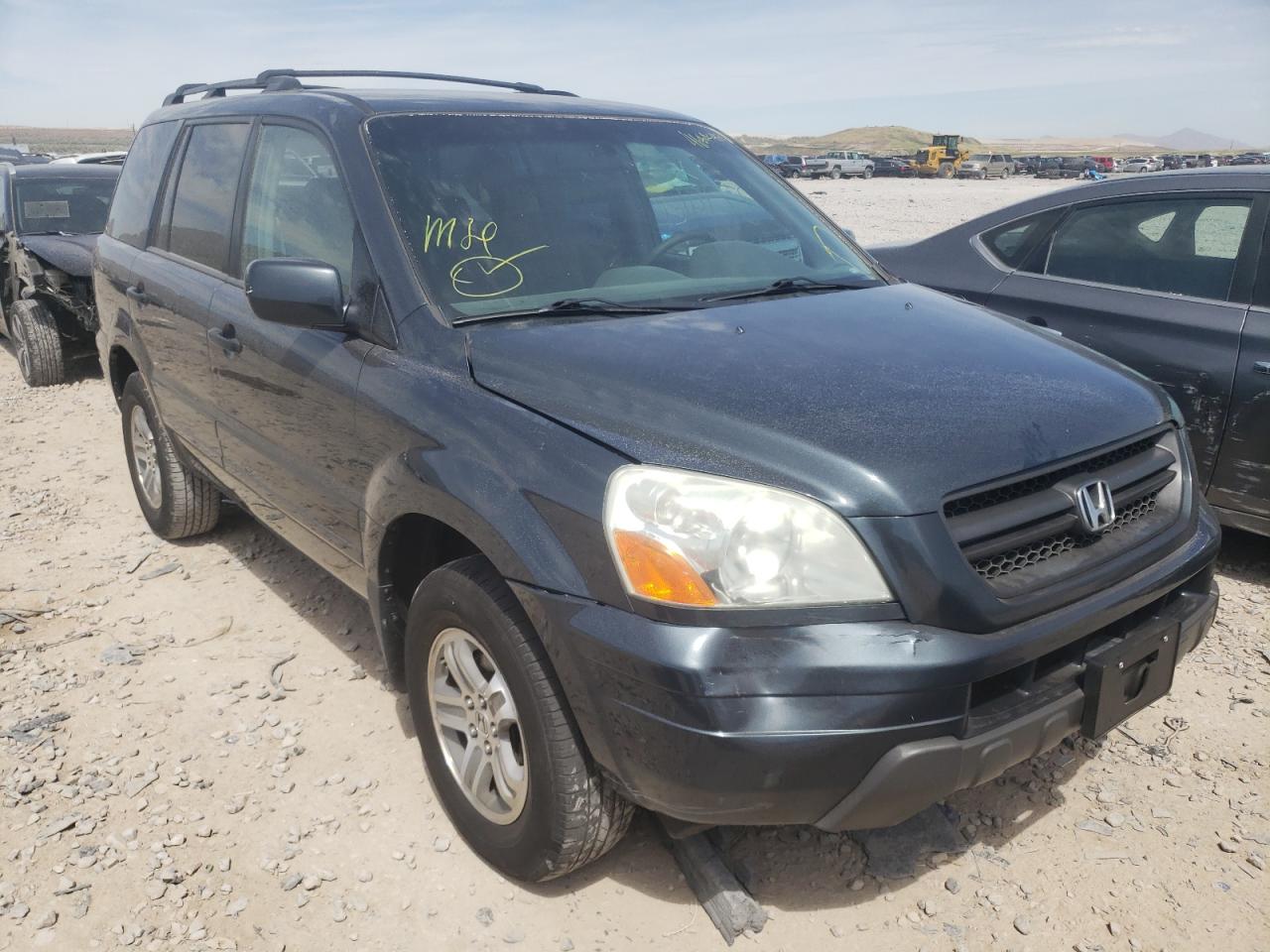 HONDA PILOT EX 2005 with VIN 2HKYF18465H525685 - Photo from auction