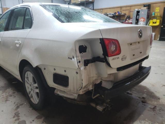 Photo 9 from auction – 2007 VOLKSWAGEN JETTA WOLF with VIN 3VWEF71K17M084637