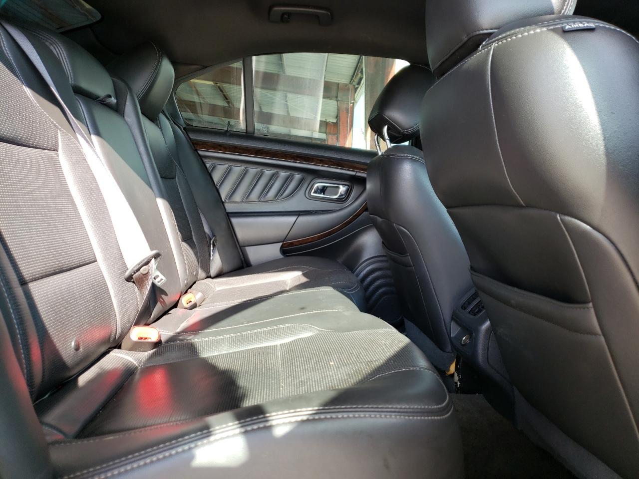 Photo 6 from auction – 2014 FORD TAURUS LIM with VIN 1FAHP2F81EG115525
