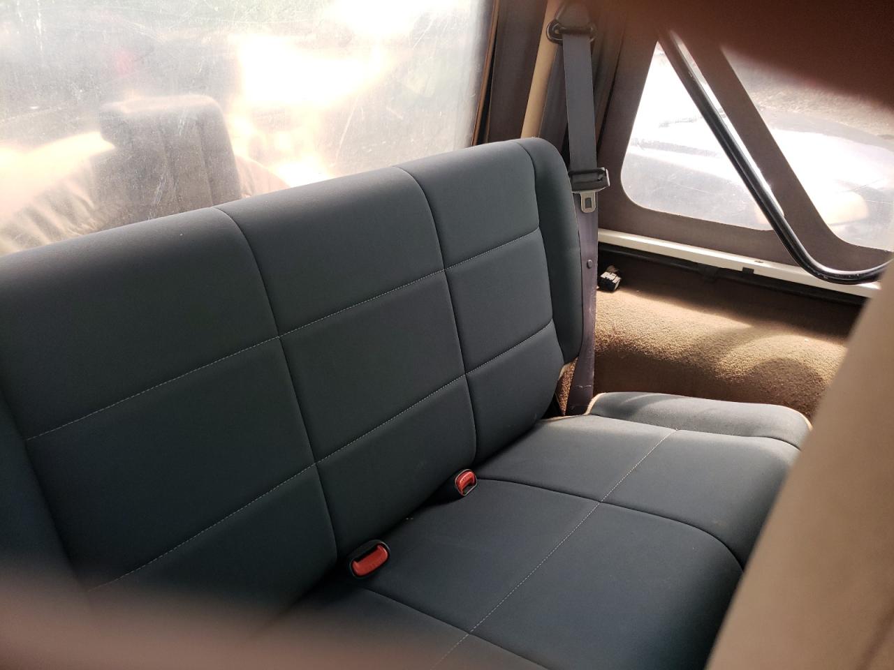 Photo 17 from auction – 2002 JEEP WRANGLER / with VIN 1J4FA59S02P736594