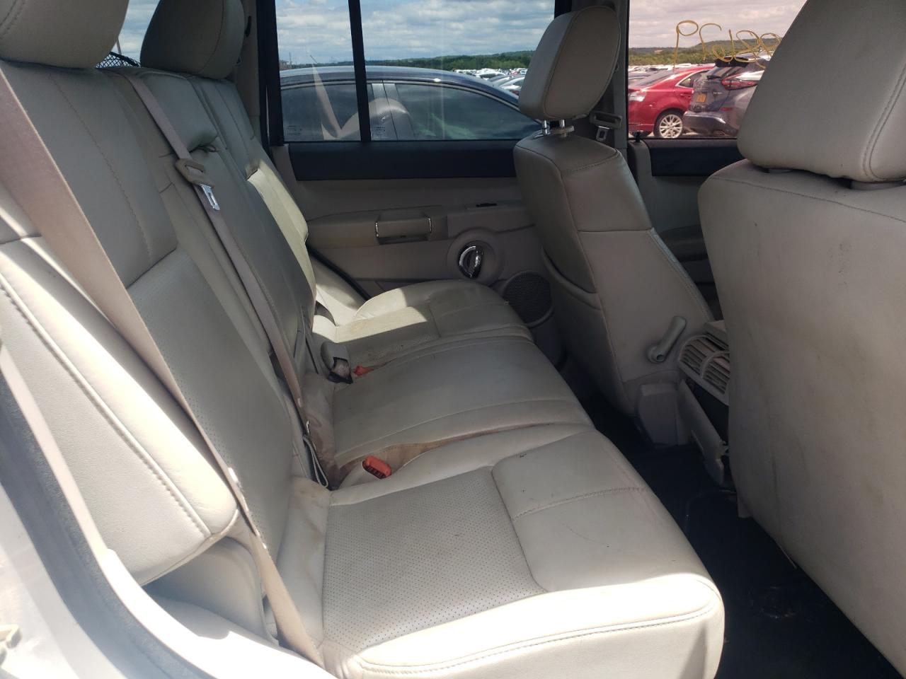 Photo 6 from auction – 2006 JEEP COMMANDER with VIN 1J8HH58N36C150371