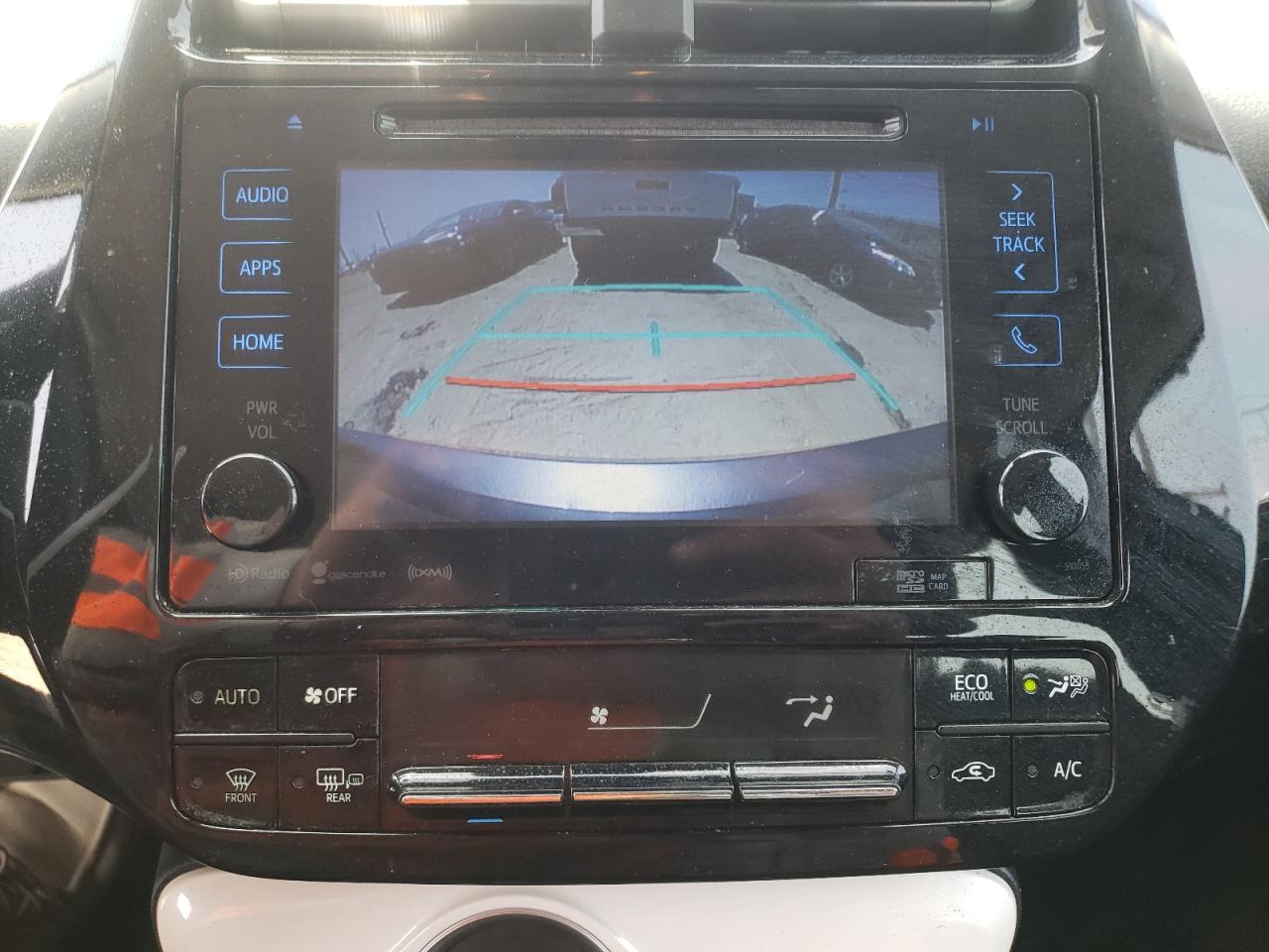 Photo 9 from auction – 2018 TOYOTA PRIUS PRIM with VIN JTDKARFP1J3085168