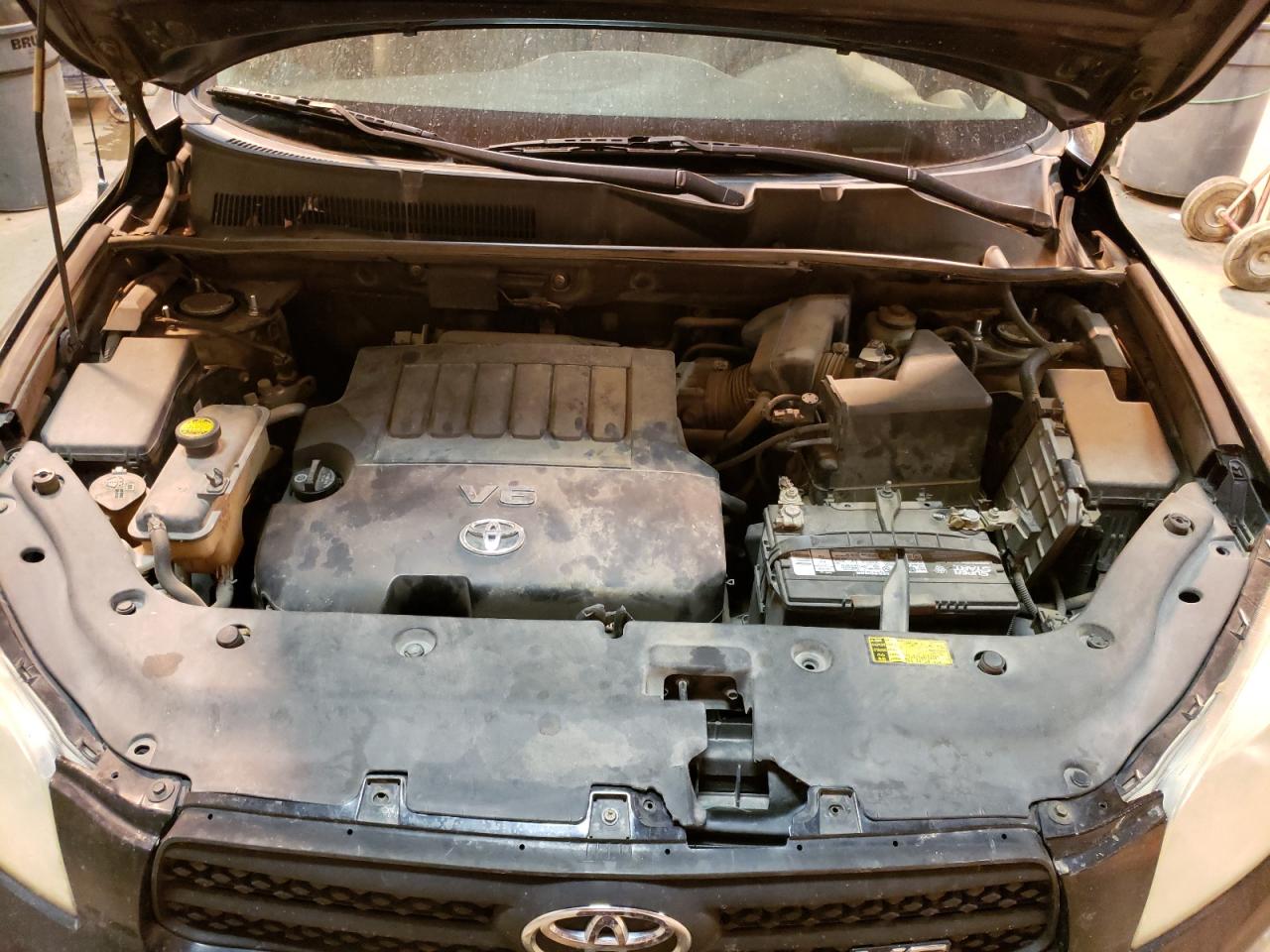 Photo 7 from auction – 2007 TOYOTA RAV4 with VIN JTMZK33V576003509