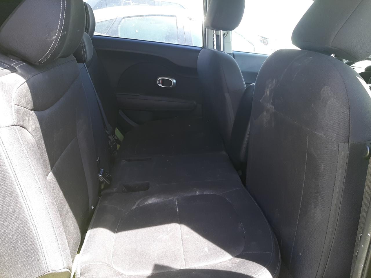 Photo 6 from auction – 2016 KIA SOUL with VIN KNDJN2A21G7861576