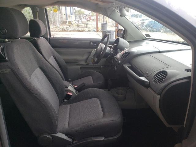 Photo 5 from auction – 2004 VOLKSWAGEN NEW BEETLE with VIN 3VWCK31C54M411010