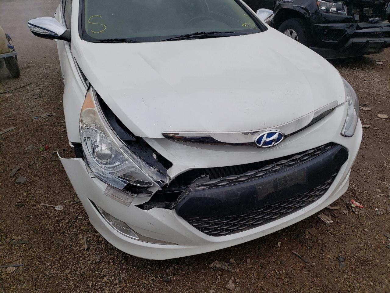 Photo 9 from auction – 2013 HYUNDAI SONATA HYB with VIN KMHEC4A45DA090070