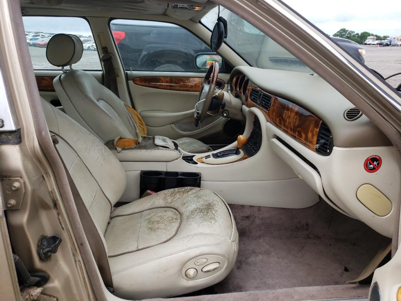 Photo 5 from auction – 1998 JAGUAR VANDENPLAS with VIN SAJKX6240WC826458