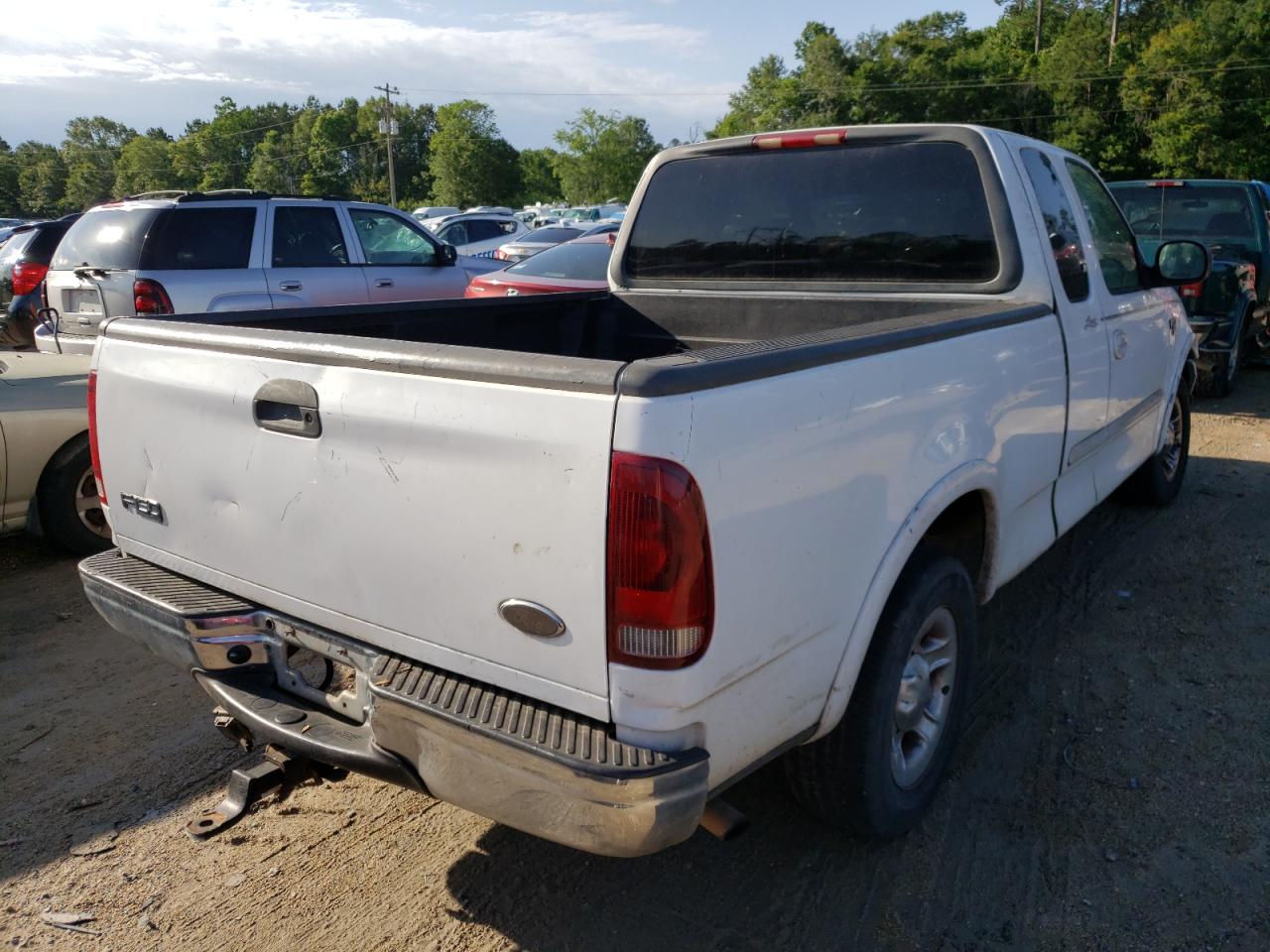 Photo 4 from auction – 2002 FORD F150 with VIN 1FTRX17W62NA28183