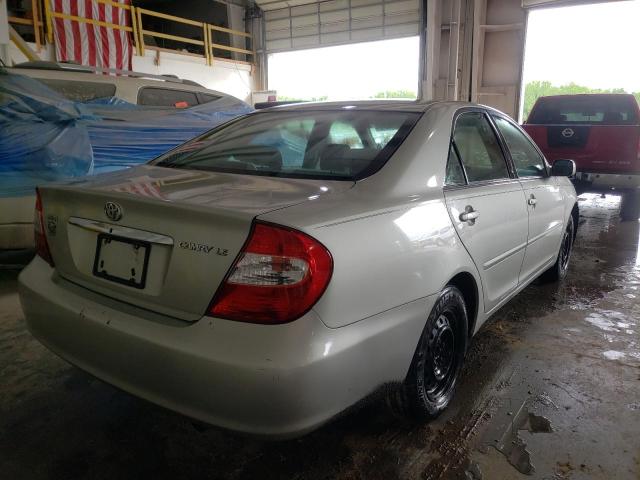 Photo 4 from auction – 2002 TOYOTA CAMRY LE with VIN JTDBE32K820057057