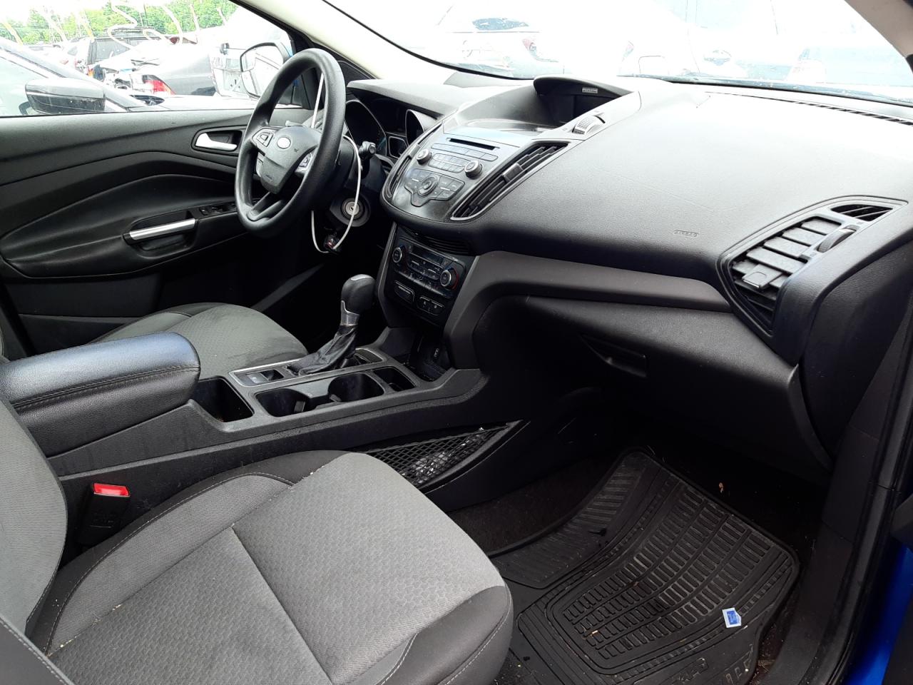 Photo 5 from auction – 2017 FORD ESCAPE SE with VIN 1FMCU0GD9HUE69887