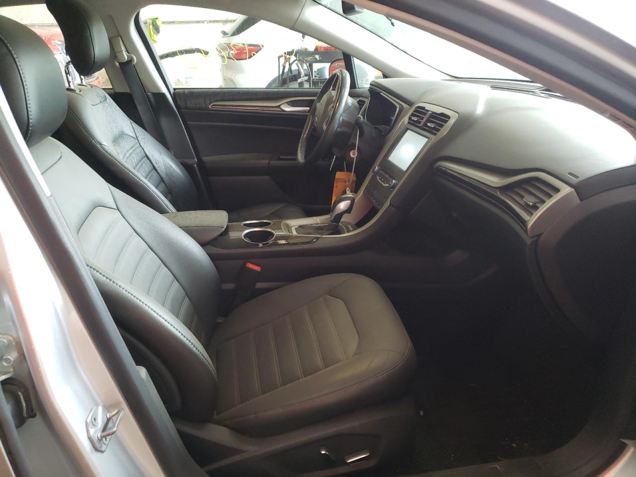 Photo 5 from auction – 2013 FORD FUSION SE with VIN 3FA6P0LU6DR387962