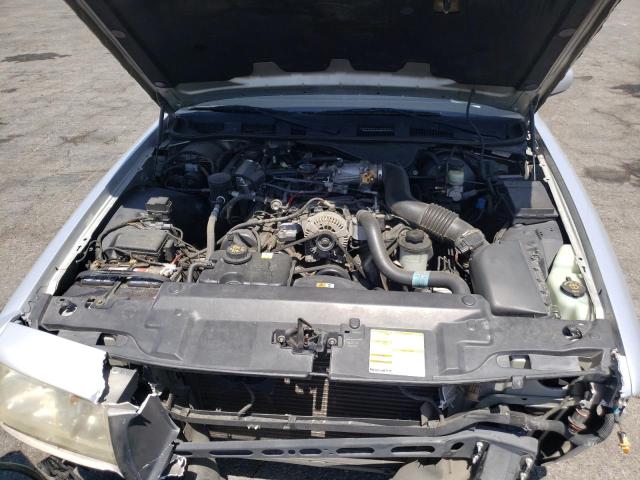 Photo 7 from auction – 2002 MERCURY GRAND MARQ with VIN 2MEFM74W42X611559