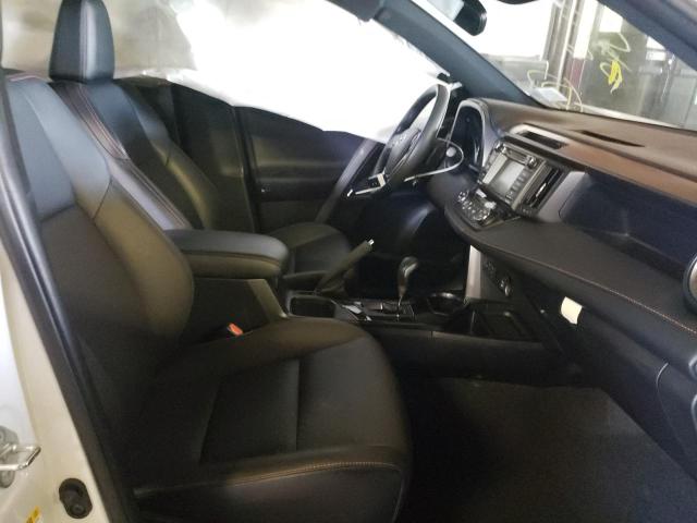 Photo 5 from auction – 2018 TOYOTA RAV4 SE with VIN JTMJFREV4JJ740285