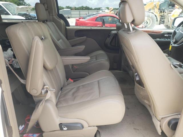 Photo 6 from auction – 2015 CHRYSLER TOWN & COU with VIN 2C4RC1BG2FR753719