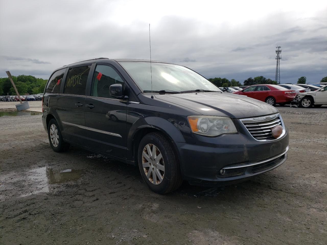 CHRYSLER TOWN & COU 2011 with VIN 2A4RR8DG0BR618134 - Photo from auction