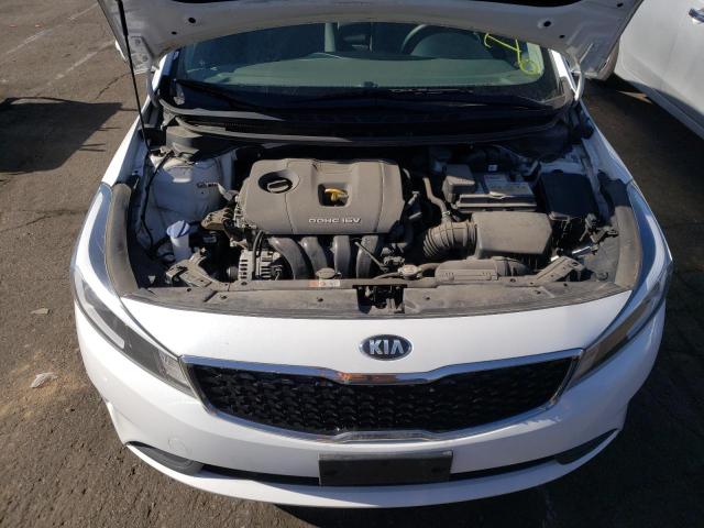 Photo 7 from auction – 2017 KIA FORTE LX with VIN 3KPFL4A74HE137725