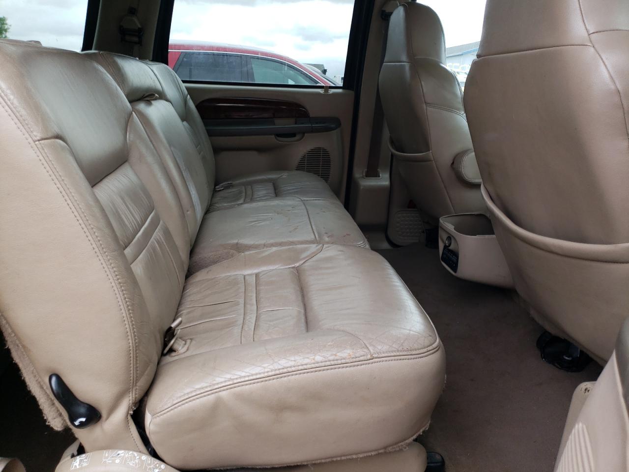 Photo 6 from auction – 2001 FORD EXCURSION with VIN 1FMNU43S11EC46280