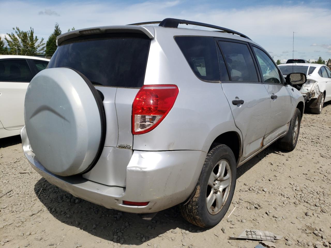 Photo 4 from auction – 2007 TOYOTA RAV4 with VIN JTMBD33V775078679