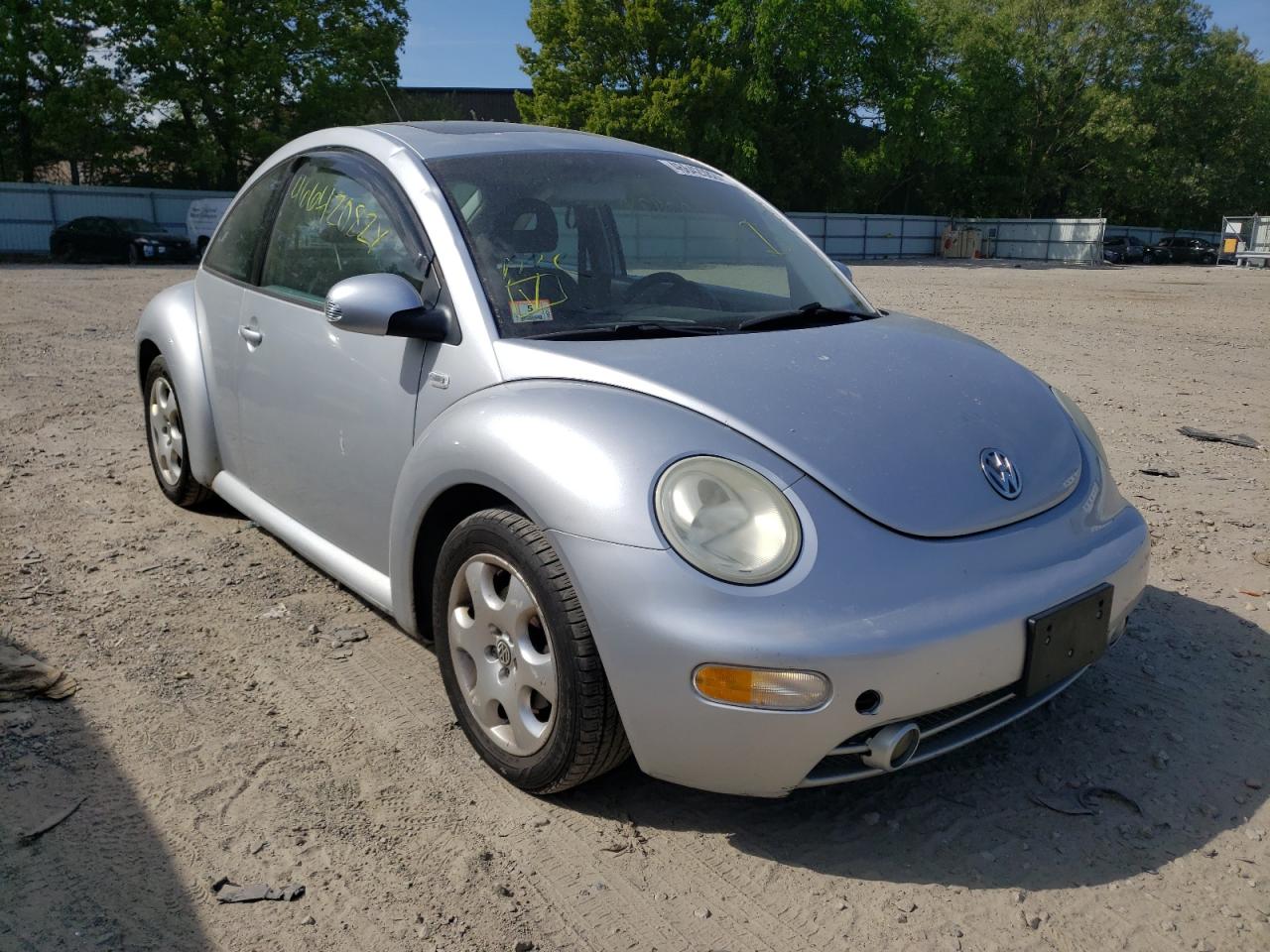 VOLKSWAGEN BEETLE 2002 with VIN 3VWCK21C52M402637 - Photo from auction