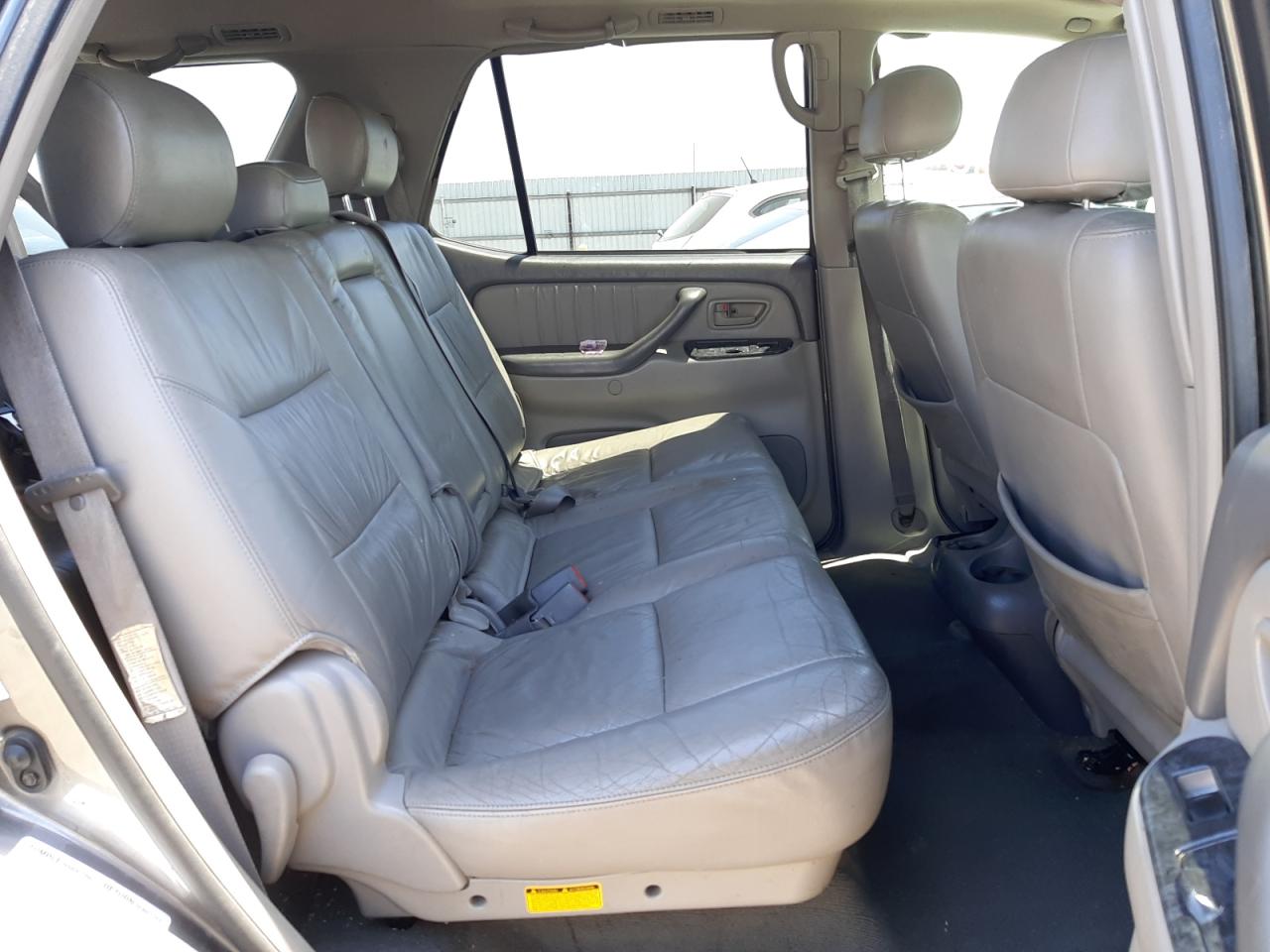 Photo 6 from auction – 2003 TOYOTA SEQUOIA LI with VIN 5TDBT48A53S182607