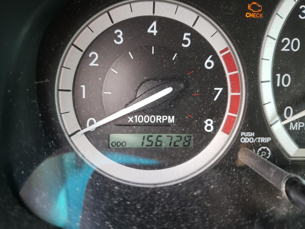 Photo 8 from auction – 2005 TOYOTA SIENNA XLE with VIN 5TDBA22C15S037264