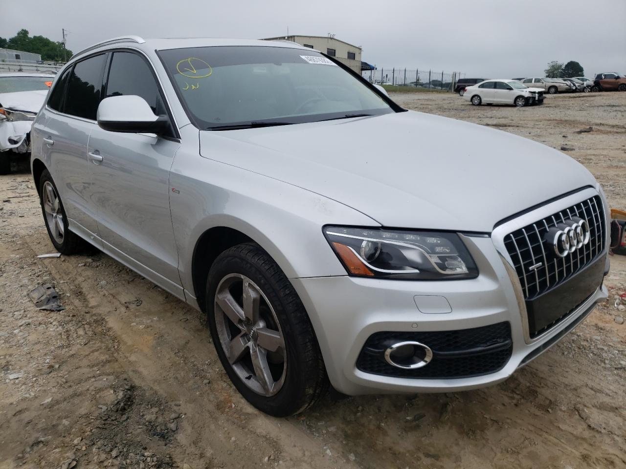 AUDI Q5 PREMIUM 2011 with VIN WA1DKAFP1BA046868 - Photo from auction