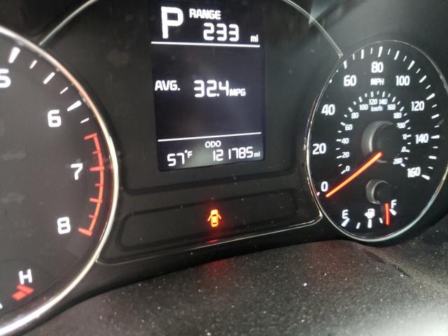Photo 8 from auction – 2017 KIA FORTE LX with VIN 3KPFK4A75HE015989