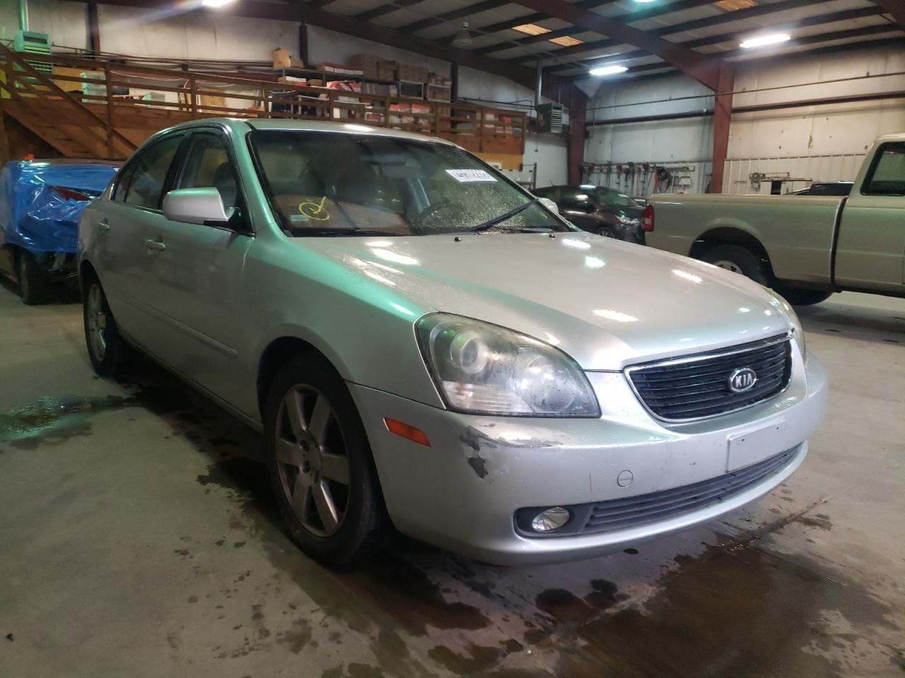 KIA OPTIMA LX 2008 with VIN KNAGE123285242779 - Photo from auction