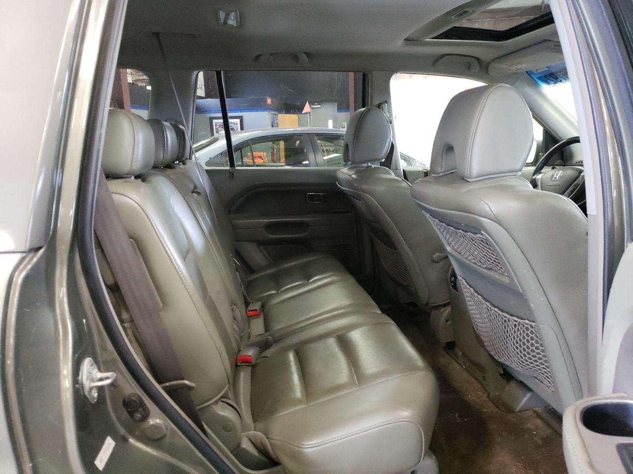 Photo 6 from auction – 2007 HONDA PILOT EXL with VIN 5FNYF18777B026566