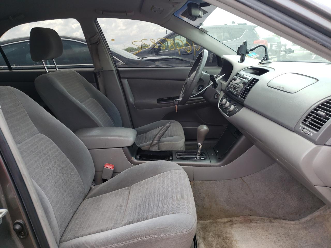 Photo 5 from auction – 2005 TOYOTA CAMRY LE with VIN 4T1BF32K95U610806