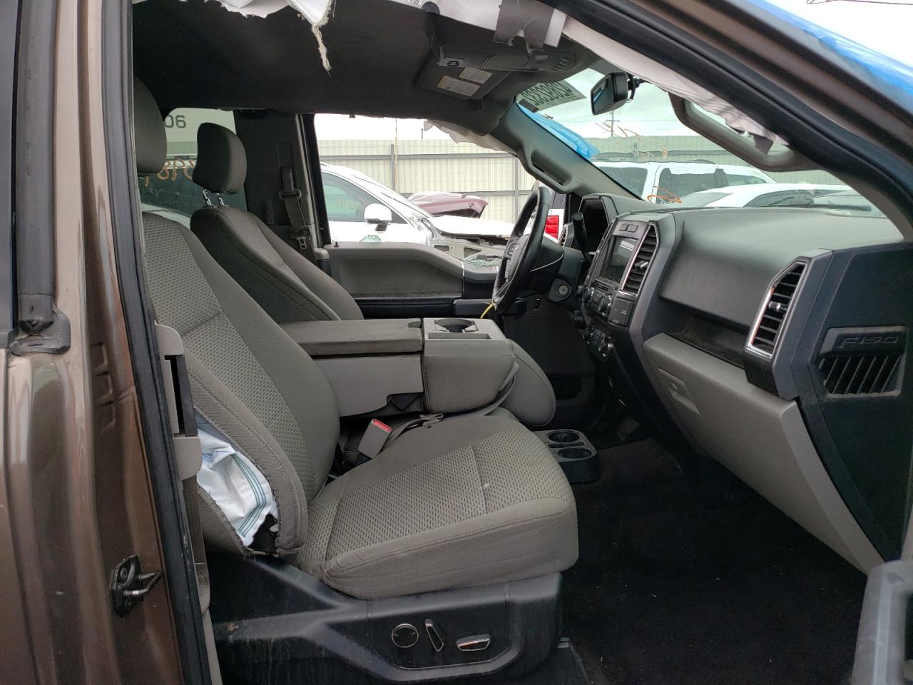 Photo 5 from auction – 2016 FORD F150 SUPER with VIN 1FTFX1EGXGKD88855