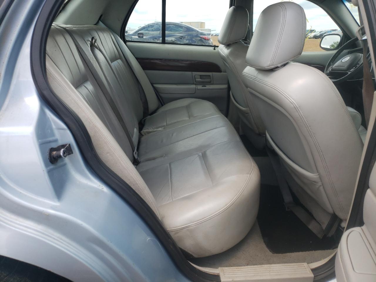 Photo 6 from auction – 2003 MERCURY GRAND MARQ with VIN 2MEFM75W23X607459