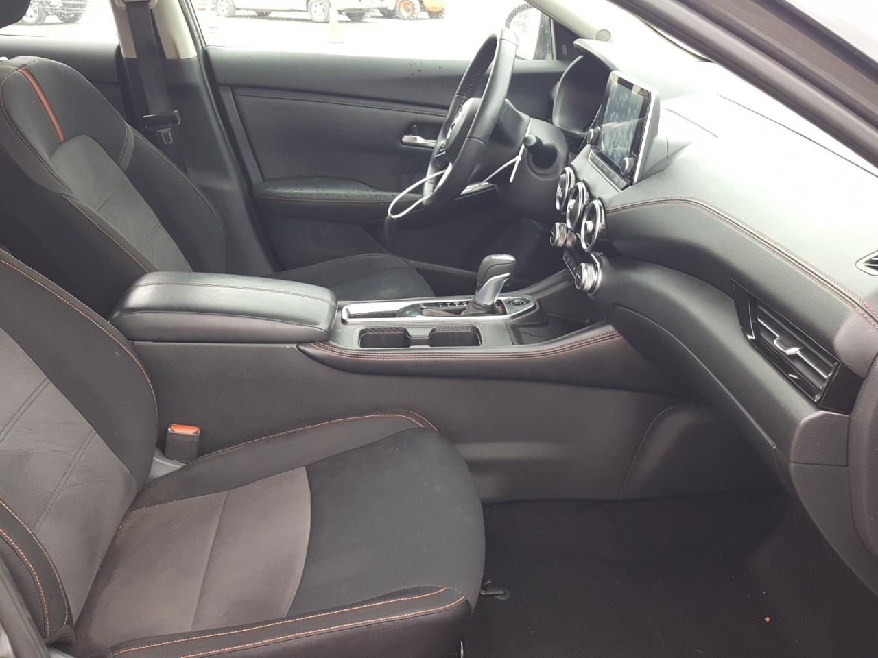 Photo 5 from auction – 2020 NISSAN SENTRA SR with VIN 3N1AB8DV2LY239663
