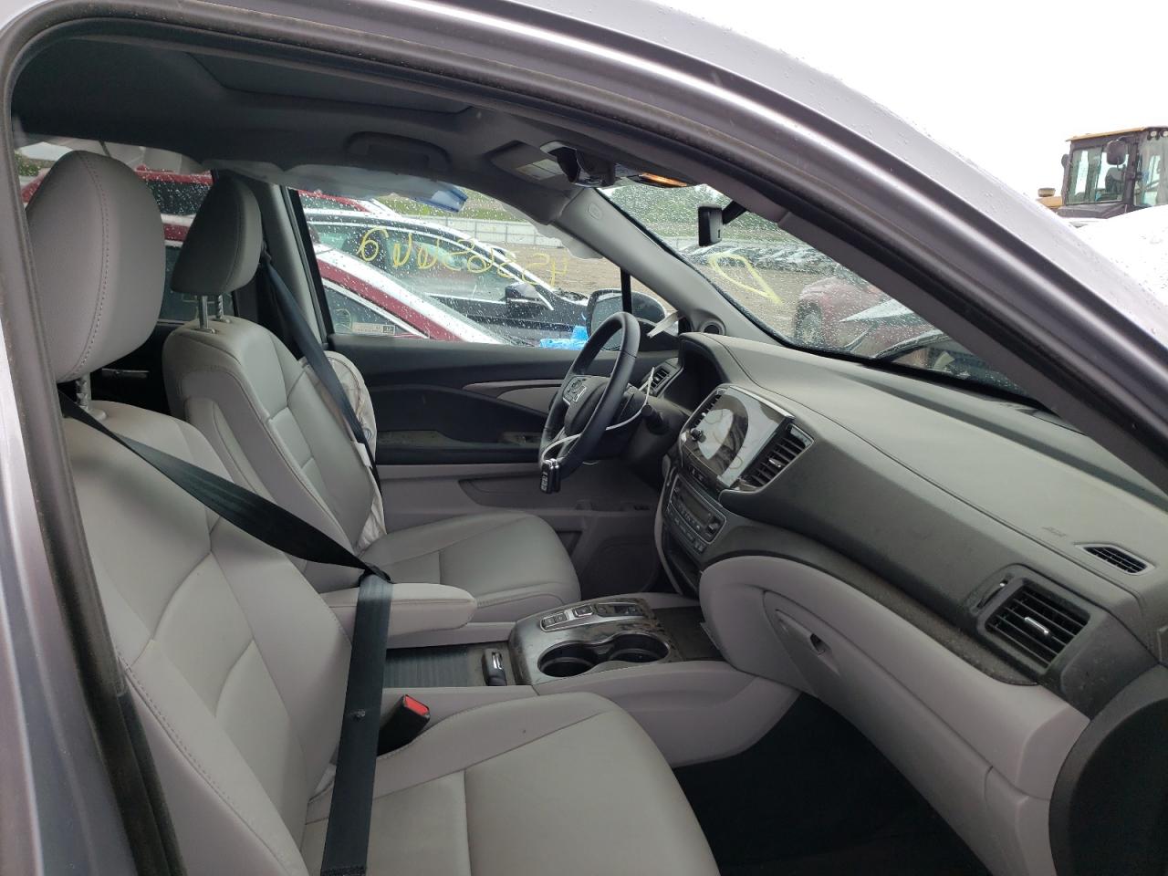 Photo 5 from auction – 2021 HONDA PILOT SE with VIN 5FNYF6H22MB094741