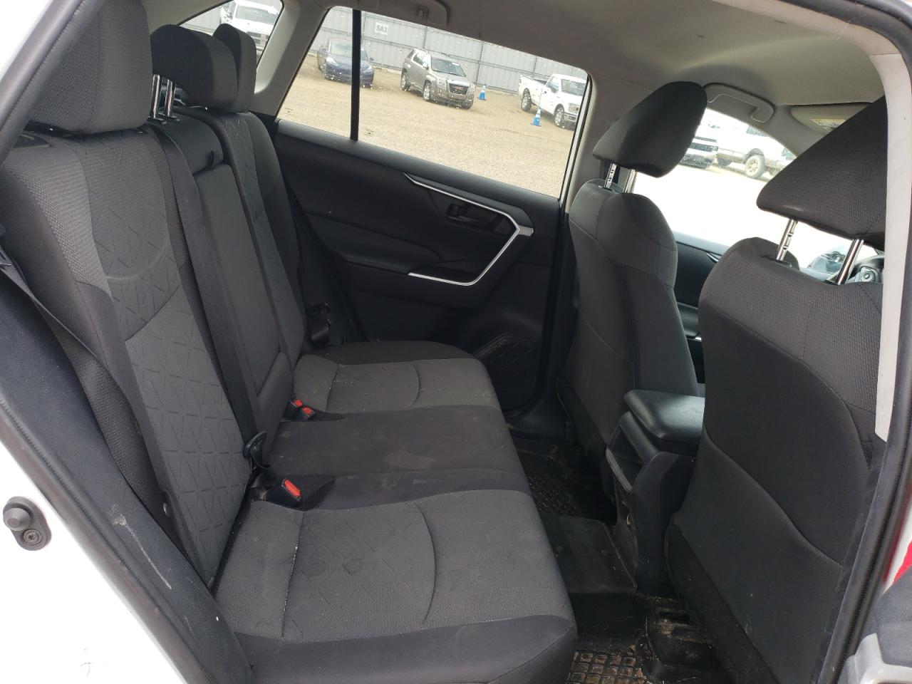 Photo 6 from auction – 2020 TOYOTA RAV4 LE with VIN 2T3B1RFV3LW099359