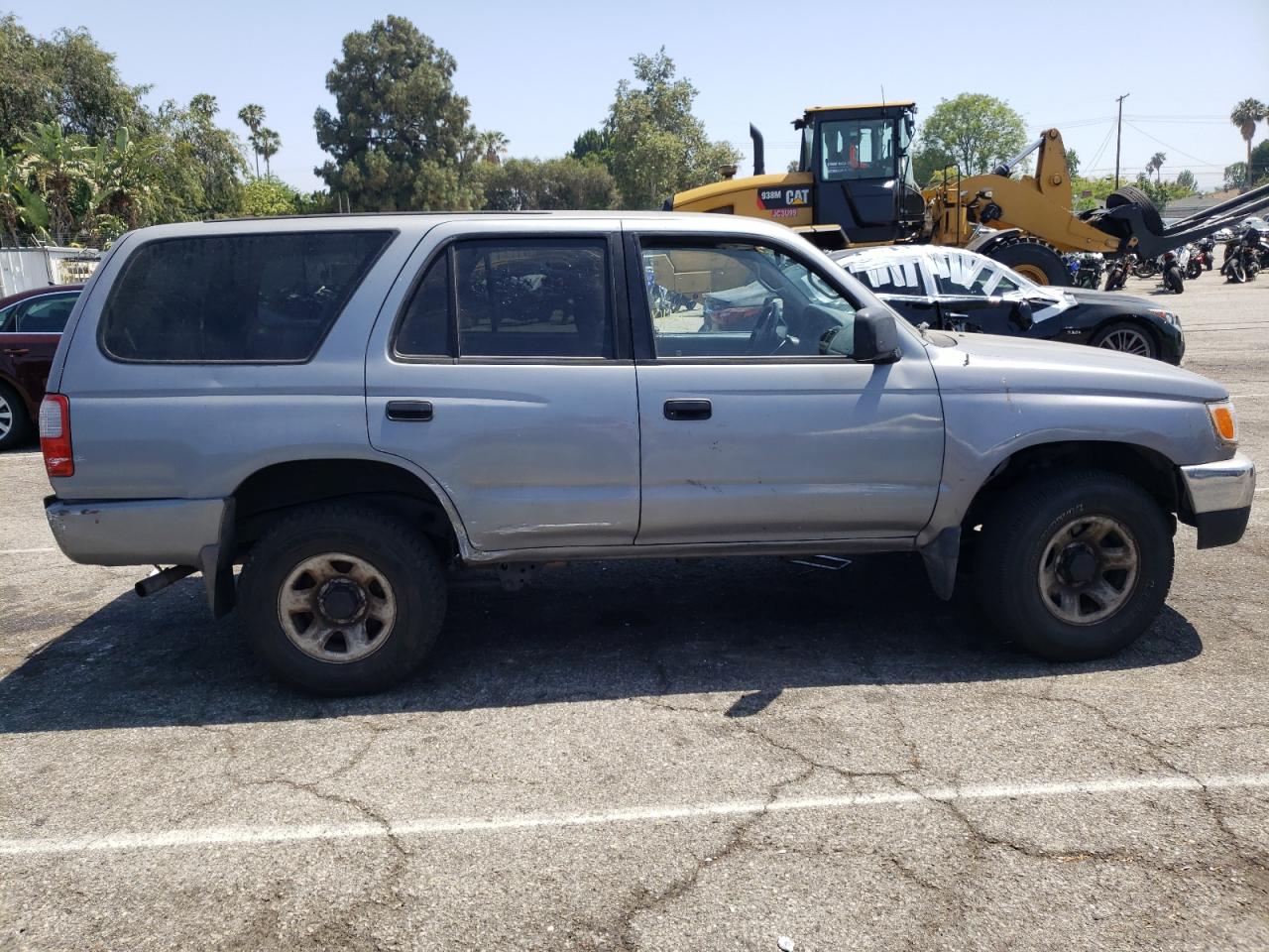 Photo 9 from auction – 1998 TOYOTA 4RUNNER with VIN JT3GM84R5W0028285