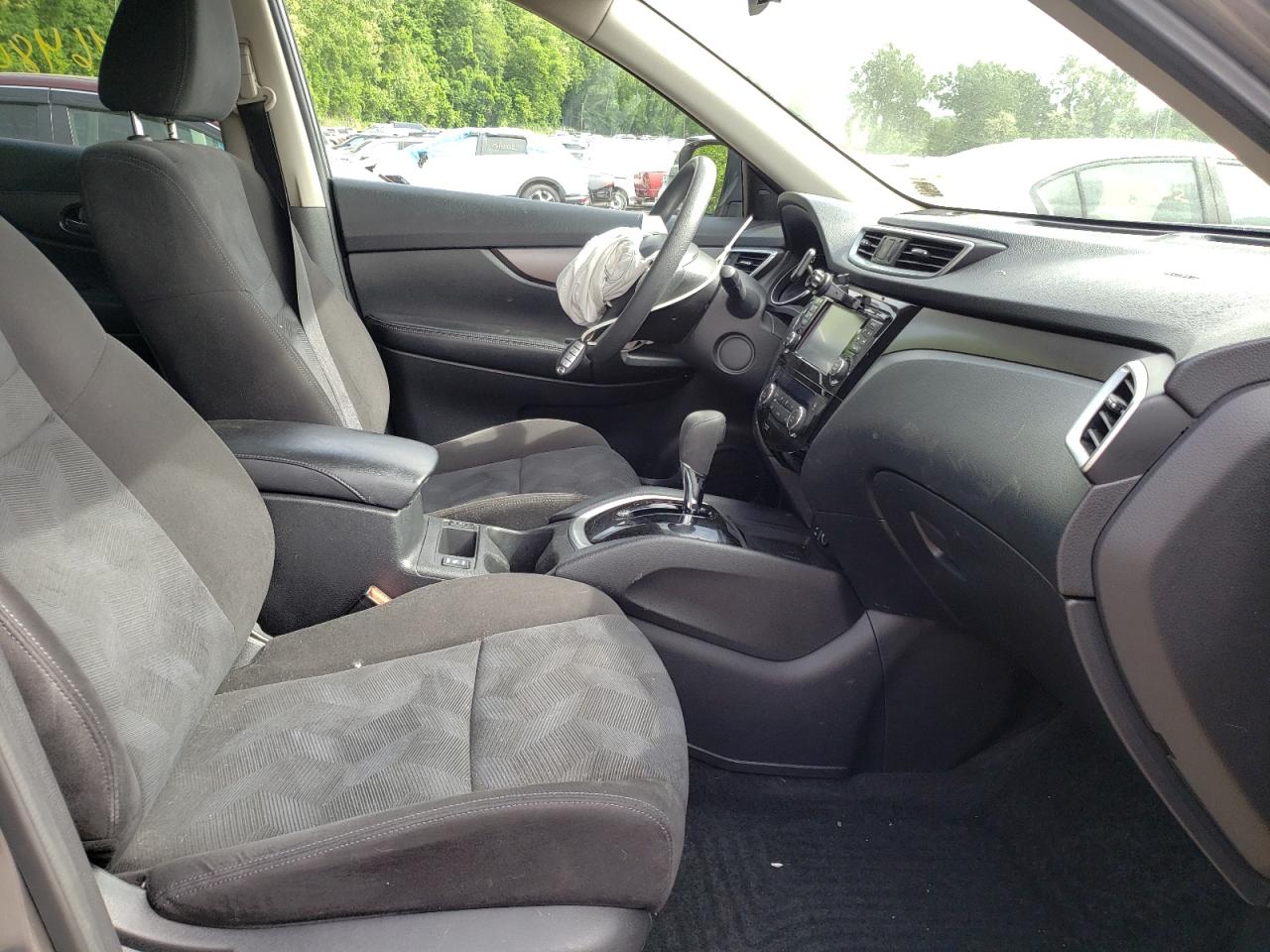 Photo 5 from auction – 2015 NISSAN ROGUE S with VIN KNMAT2MV8FP506964