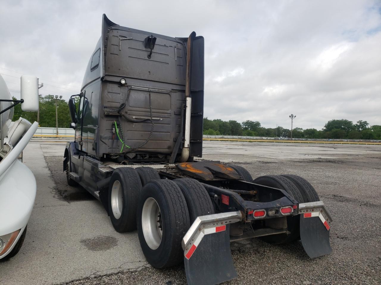 Photo 3 from auction – 2013 VOLVO VN VNL with VIN 4V4NC9EH9DN130498