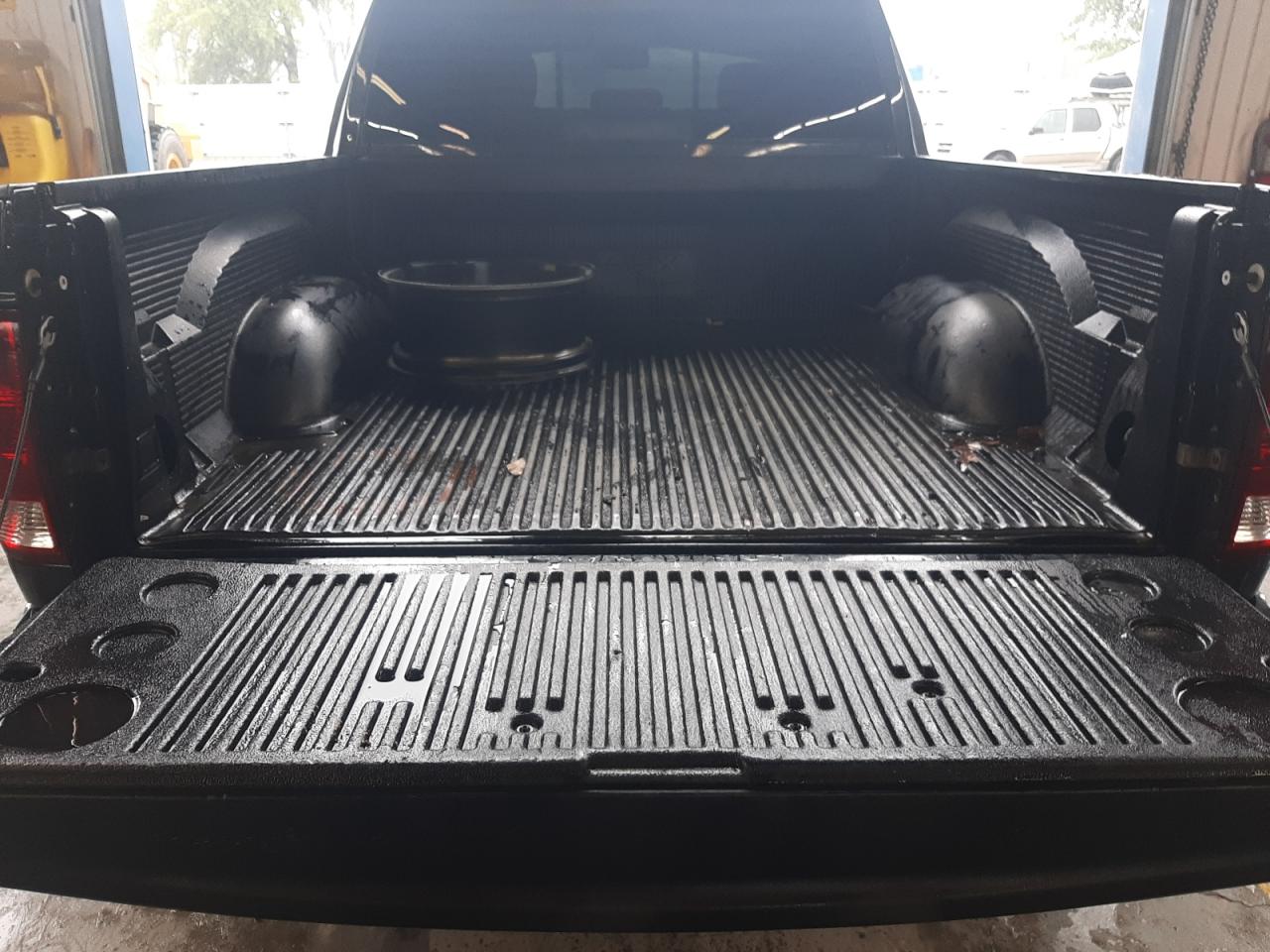 Photo 9 from auction – 2015 RAM 1500 SLT with VIN 1C6RR6LT4FS639931