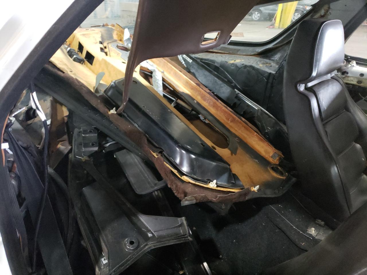 Photo 17 from auction – 1984 PORSCHE 928 S with VIN WP0JB0922ES861503
