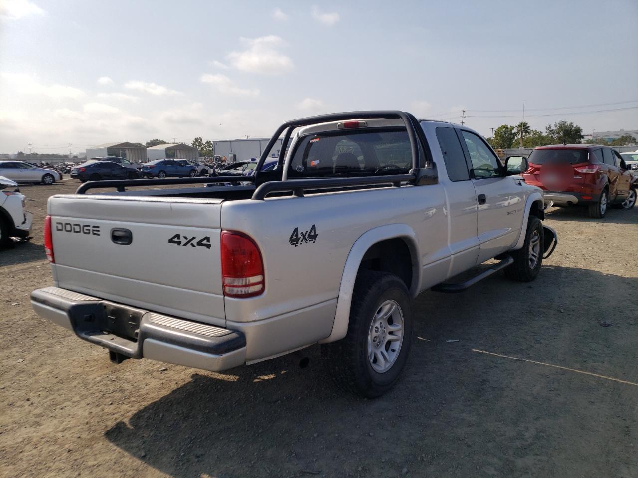 Photo 4 from auction – 2002 DODGE DAKOTA SPO with VIN 1B7GG32N02S557745