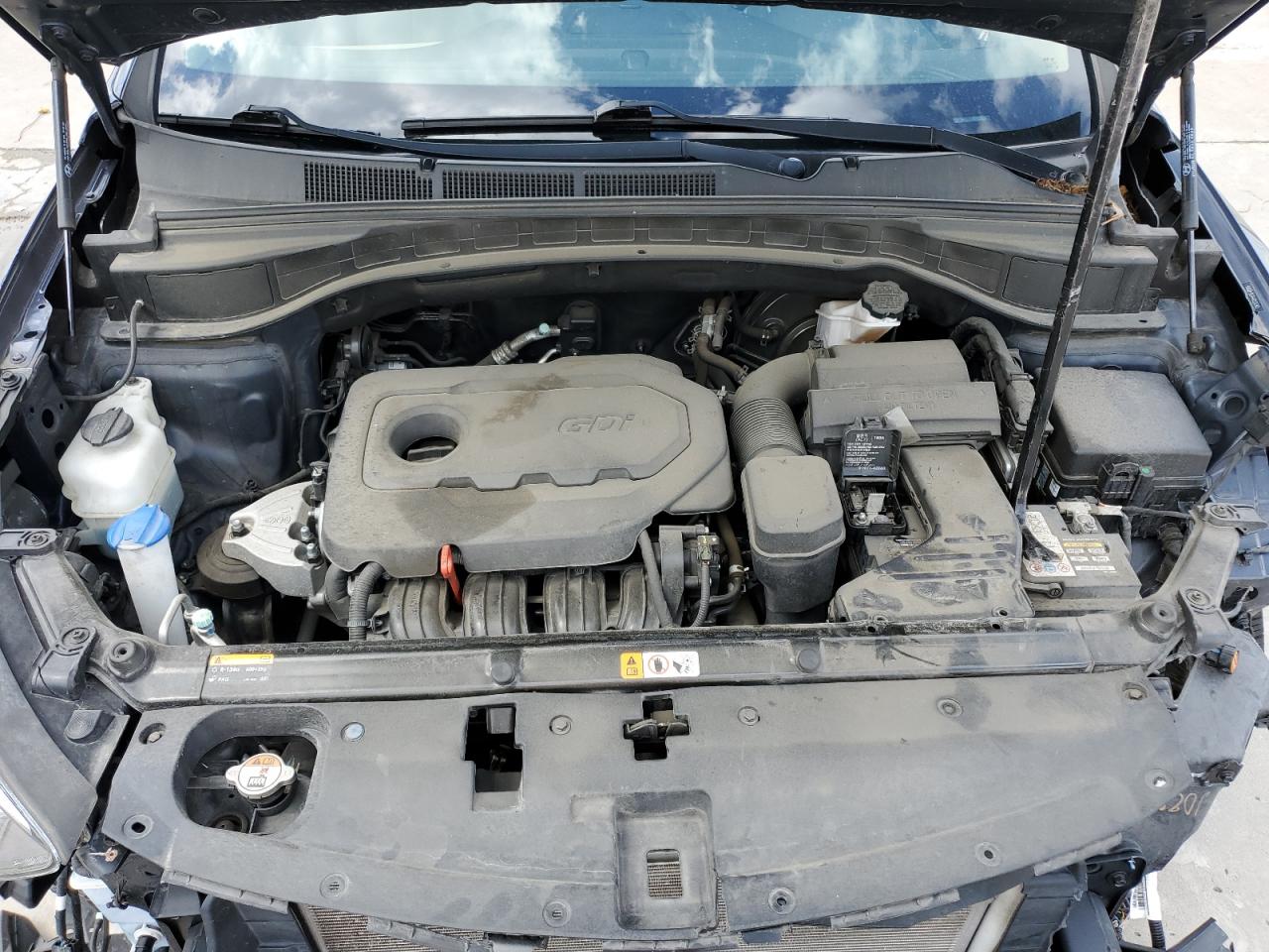 Photo 7 from auction – 2017 HYUNDAI SANTA FE S with VIN 5NMZU3LB1HH025365