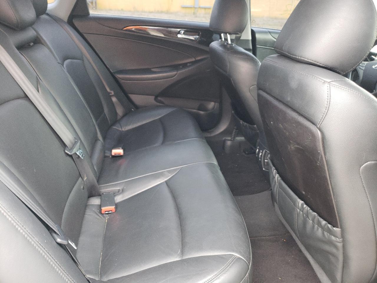Photo 18 from auction – 2012 HYUNDAI SONATA SE with VIN 5NPEC4AB7CH324574