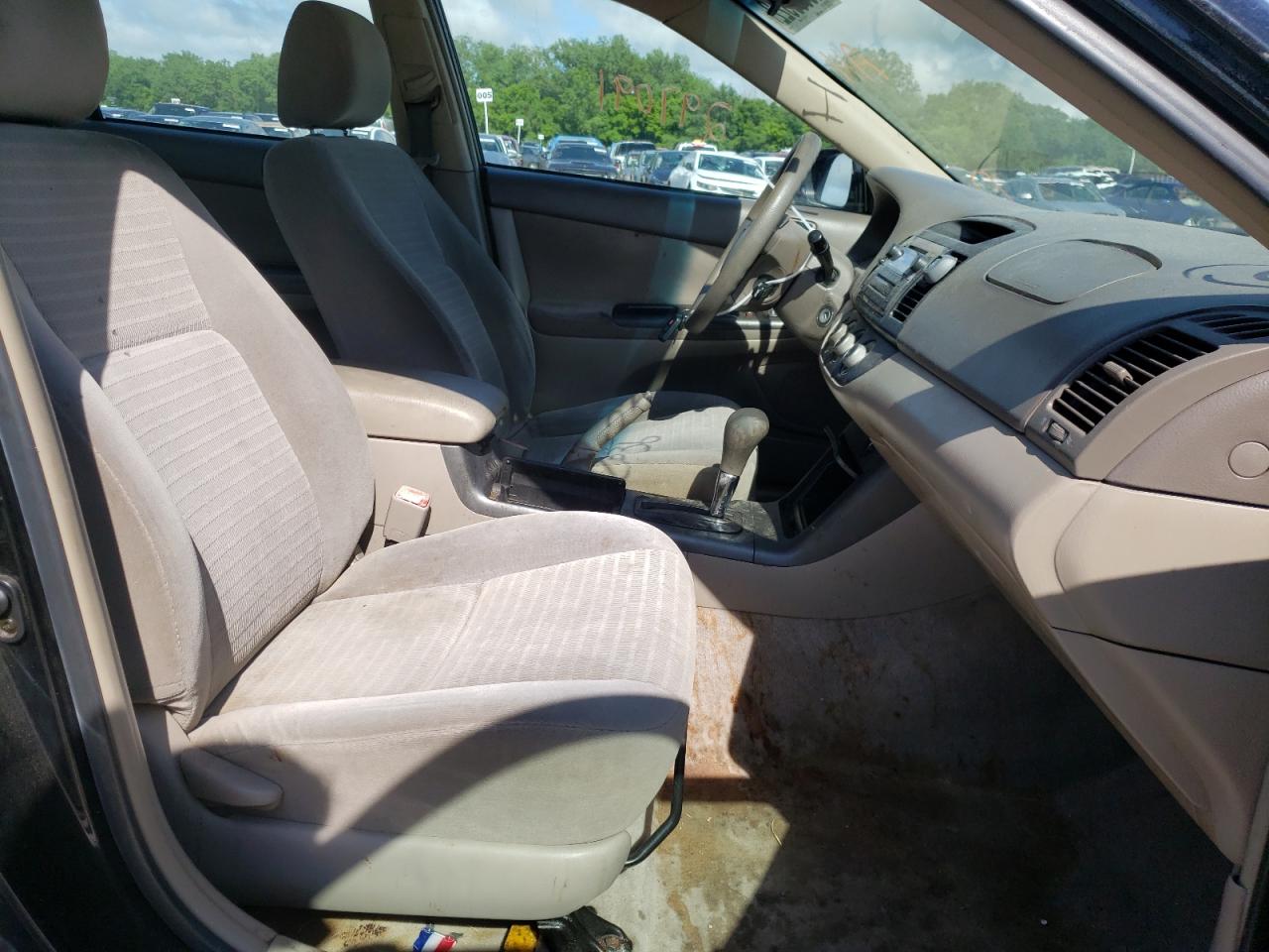 Photo 5 from auction – 2005 TOYOTA CAMRY LE with VIN 4T1BE32K35U033936