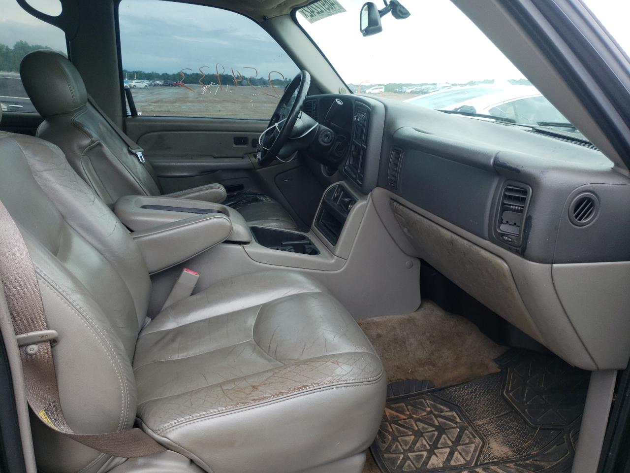 Photo 5 from auction – 2005 GMC YUKON with VIN 1GKEK13T65R231665
