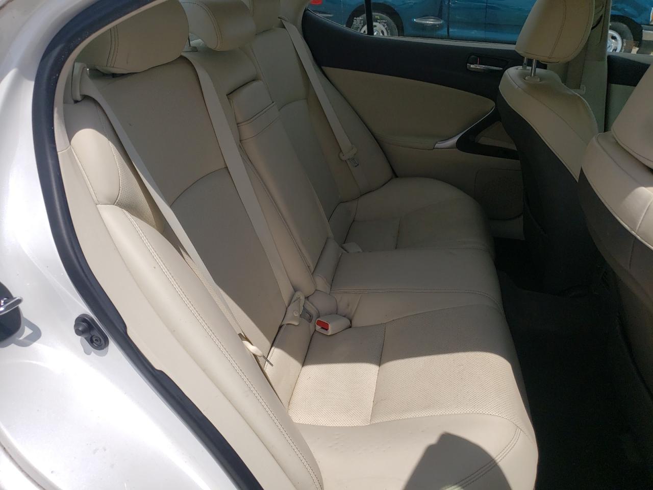 Photo 6 from auction – 2011 LEXUS IS 250 with VIN JTHBF5C24B5140185