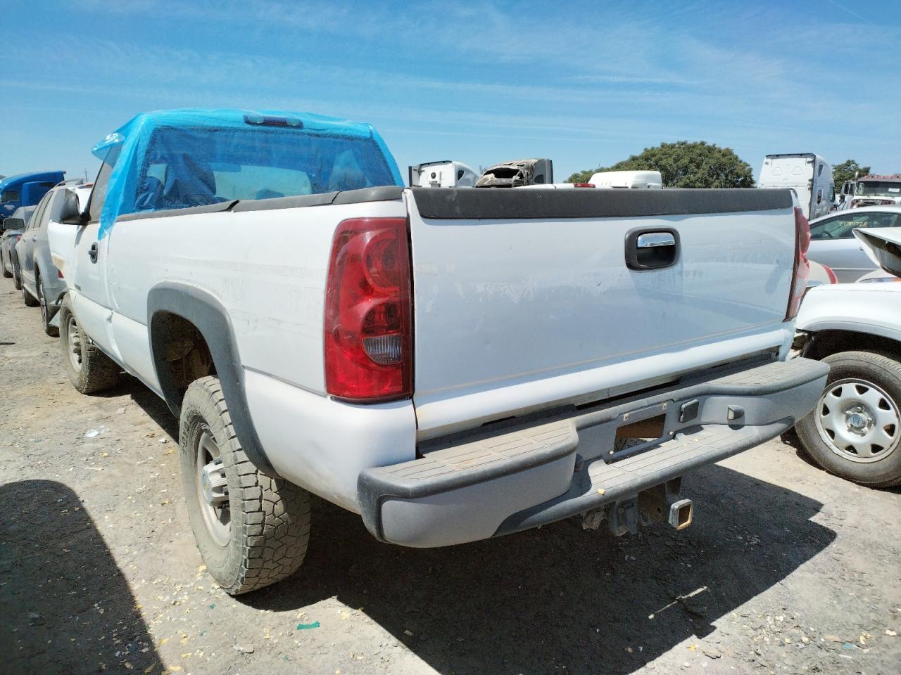 Photo 3 from auction – 2003 CHEVROLET SILVERADO with VIN 1GCHK24U13E114912